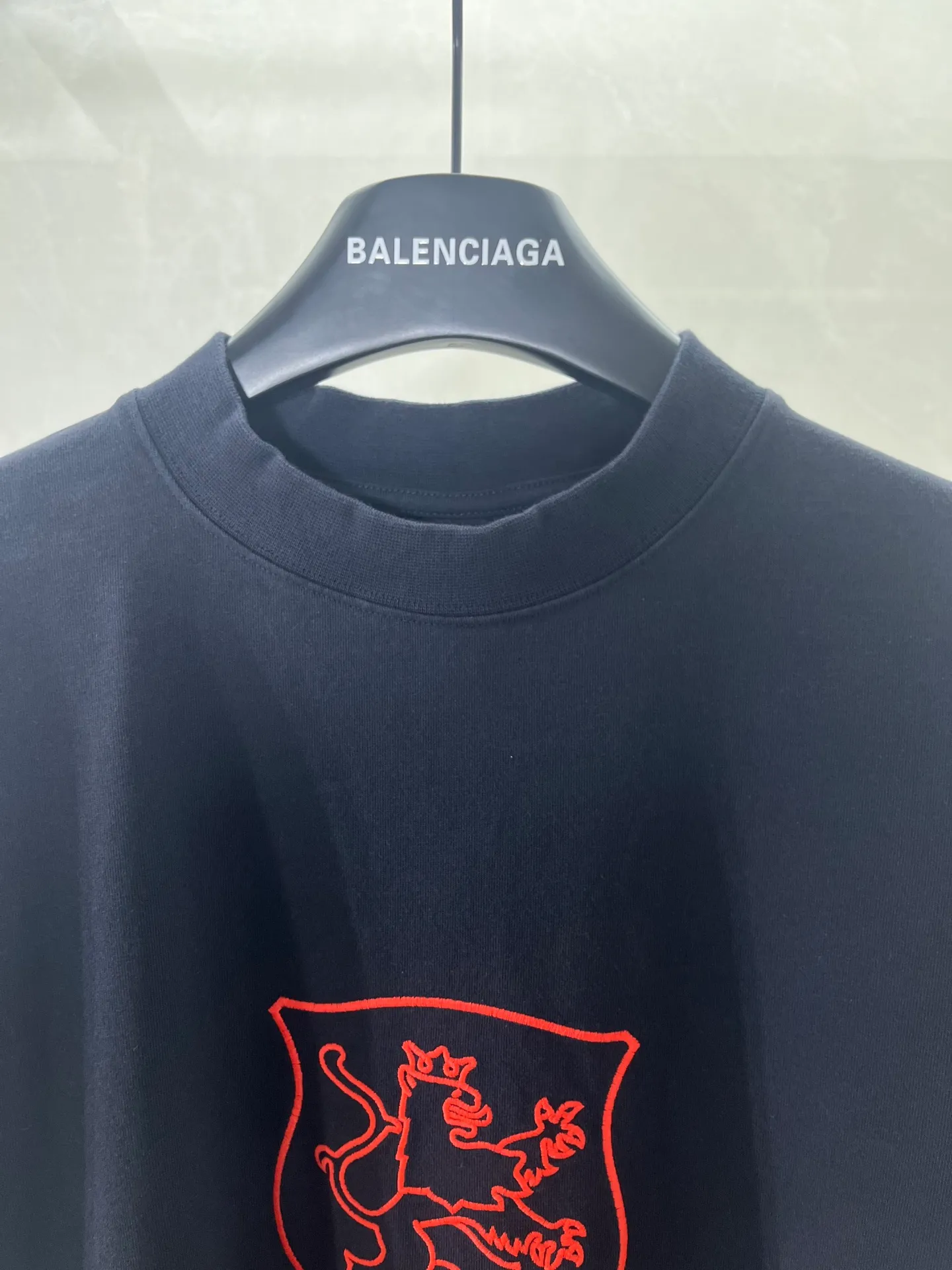 P115💰 BALANCEGA- Red T 300 3b OS ：Black Size：XS-L ：9011